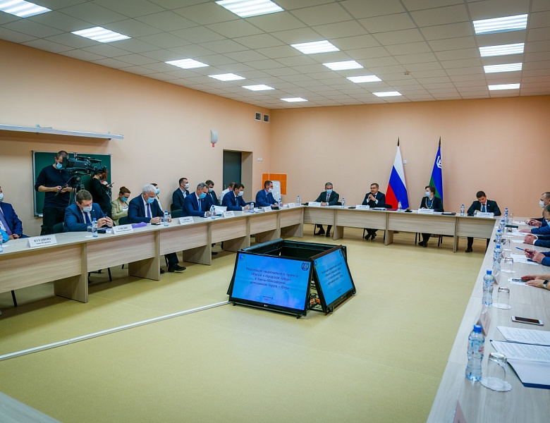 Югру посетил министр строительства и жилищно-коммунального хозяйства Российской Федерации Владимир Якушев